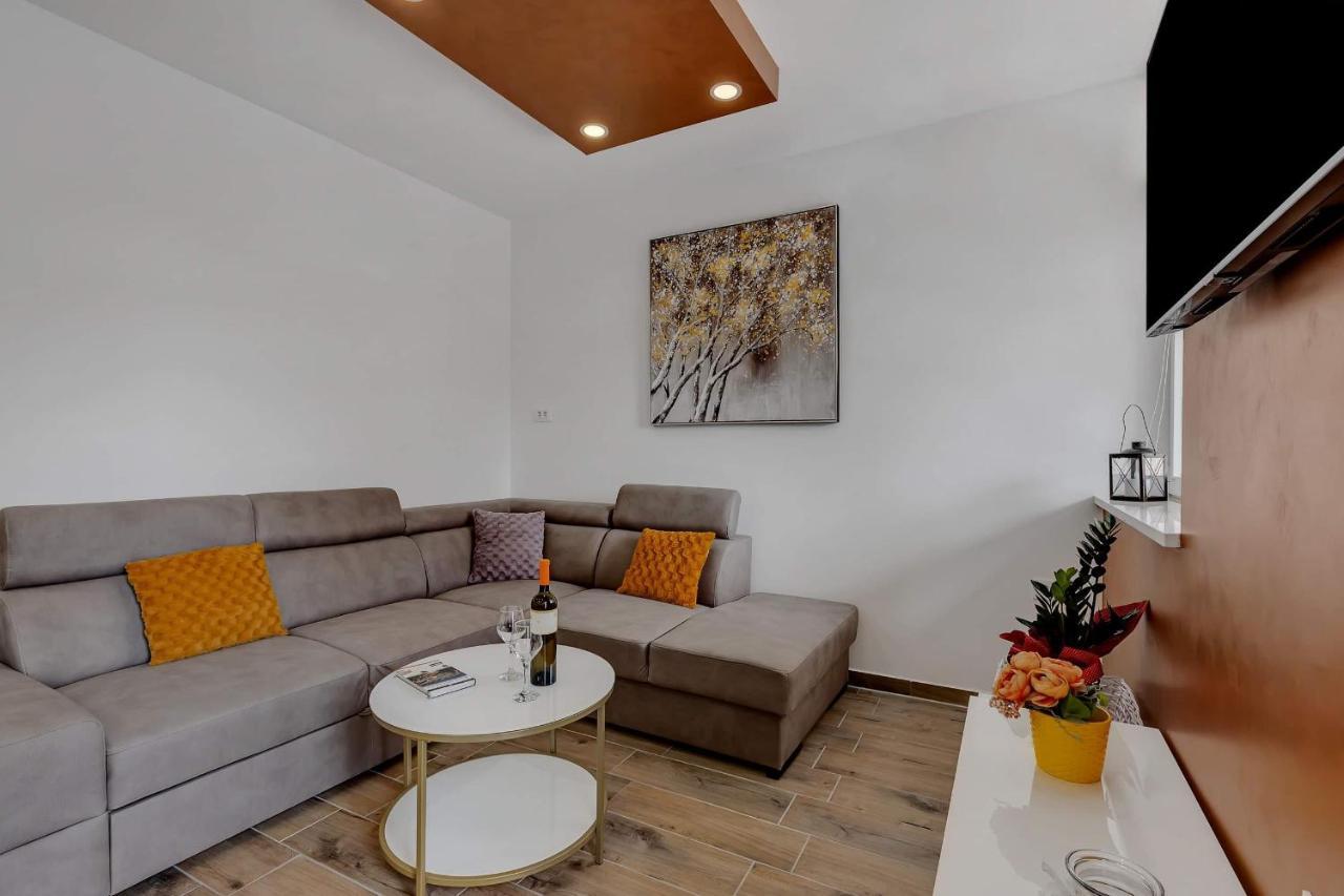 Apartman Meri ماكارسكا المظهر الخارجي الصورة